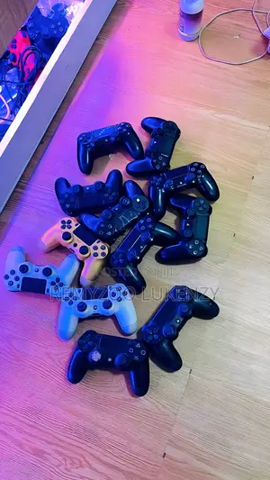 Original Ps4 Controllers