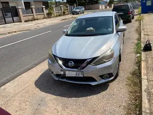 Nissan Sentra SR 2018 Silver