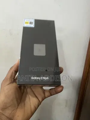 New Samsung Galaxy Z Flip5 256 GB Graphite