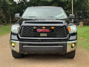 Toyota Tundra 2015 Black