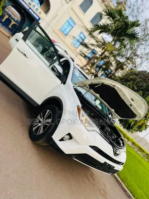 Toyota RAV4 2017 White