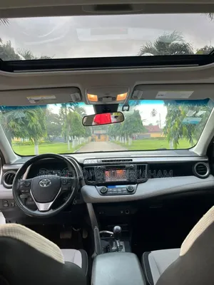 Toyota RAV4 2017 White