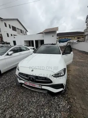 Mercedes-Benz C300 2023 White