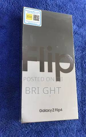 New Samsung Galaxy Z Flip4 512 GB White