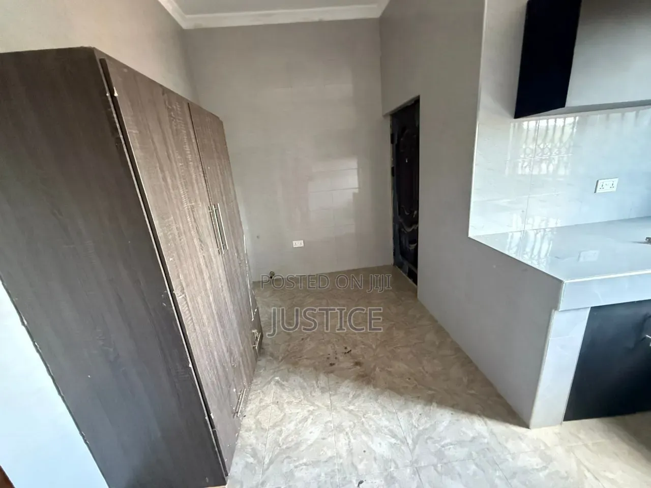 2bdrm Apartment in Ablekuma Curve, Olebu for rent