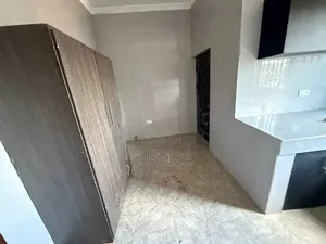 2bdrm Apartment in Ablekuma Curve, Olebu for rent