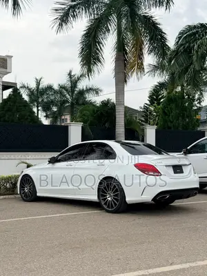 Mercedes-Benz C300 2017 White