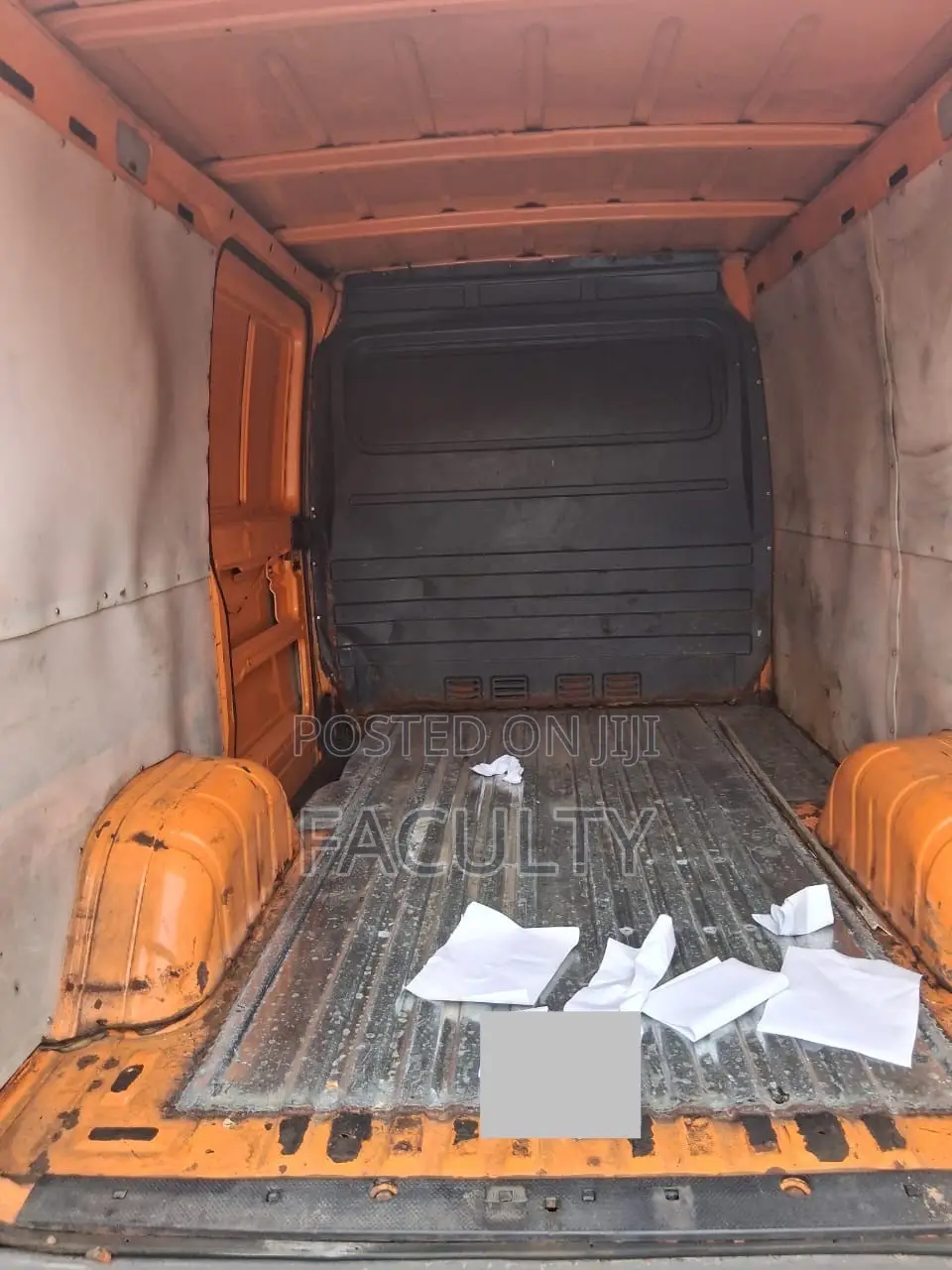 Mercedes-Benz Sprinter 2005 Orange