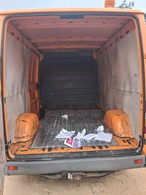 Mercedes-Benz Sprinter 2005 Orange