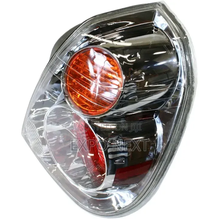 Nissan Altima 2002-2004 Tail Lights