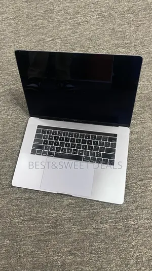 Laptop Apple MacBook Pro 2019 32GB Intel Core i9 SSD 512GB