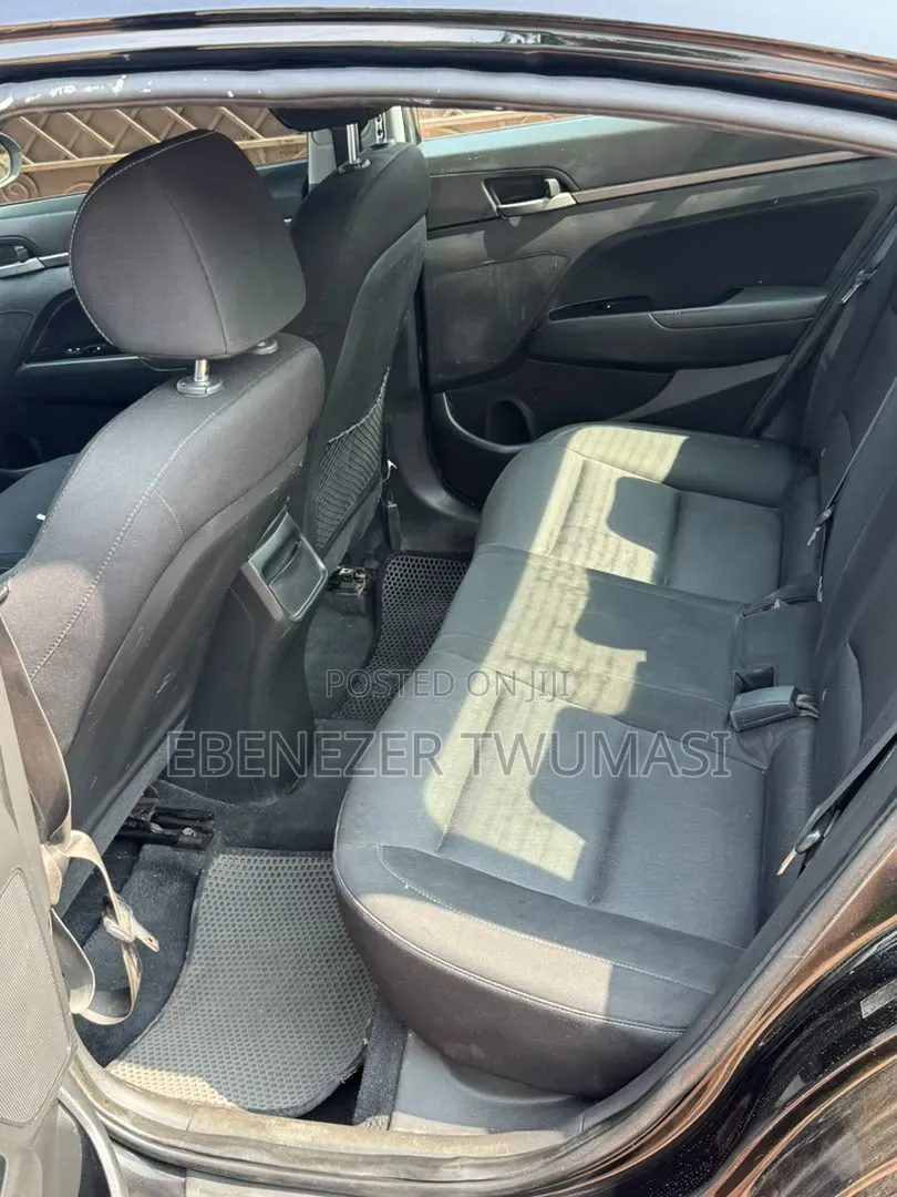 Hyundai Elantra 2018 Black