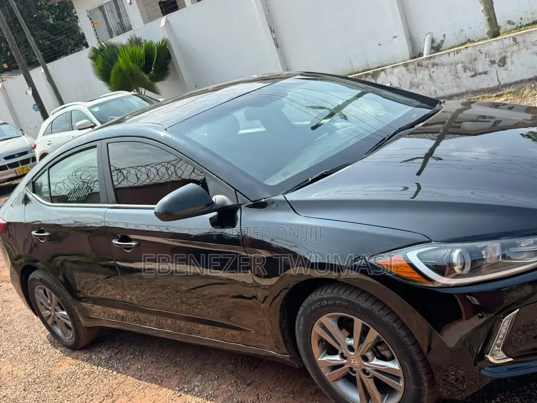 Hyundai Elantra 2018 Black
