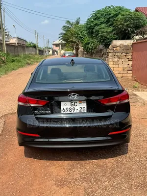 Hyundai Elantra 2018 Black