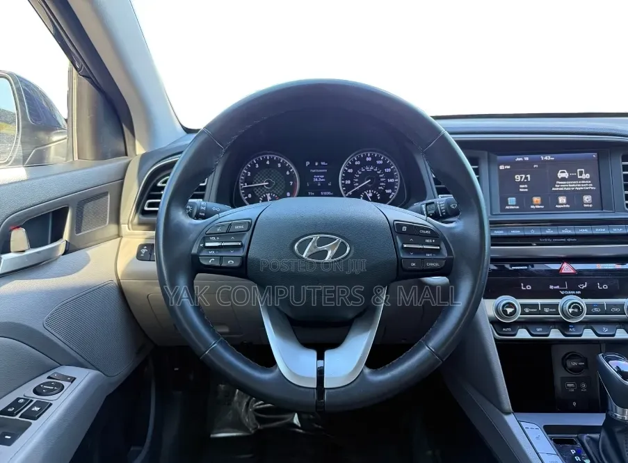 Hyundai Elantra SE 2019 Silver