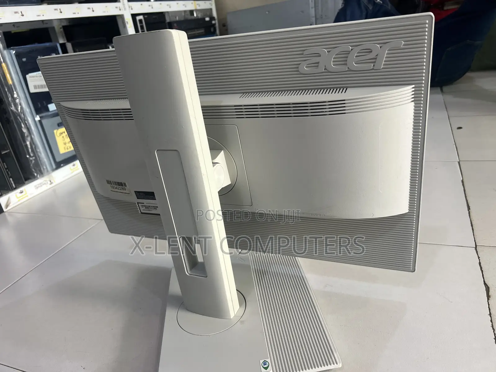 Edgeless Monitor
