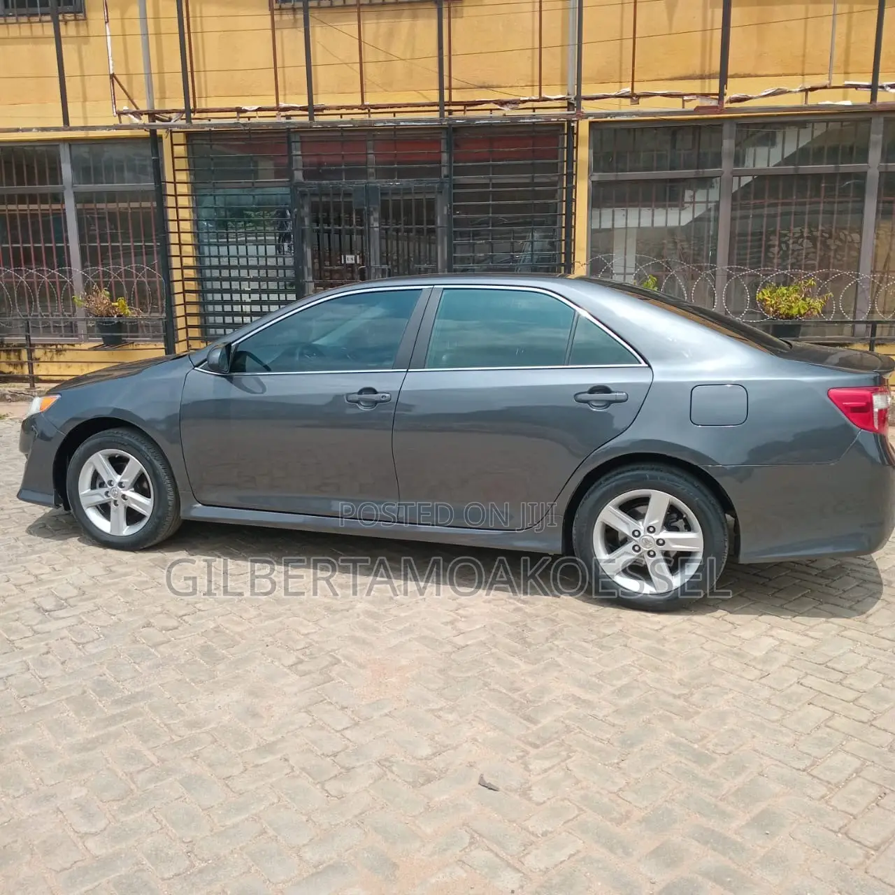 Toyota Camry 2014 Gray