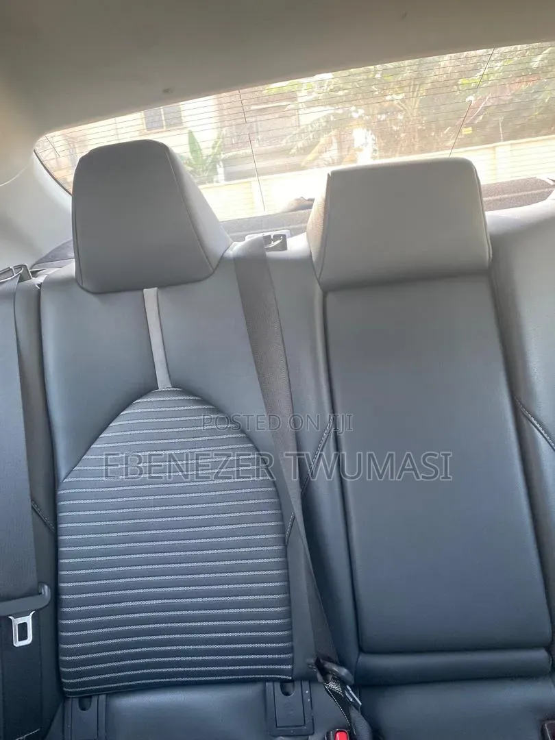 Toyota Camry SE FWD (2.5L 4cyl 8AM) 2018 Gray