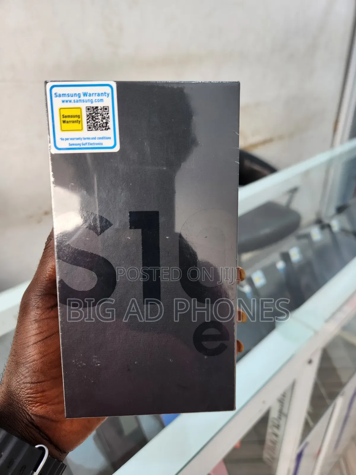 New Samsung Galaxy S10e 128 GB Black