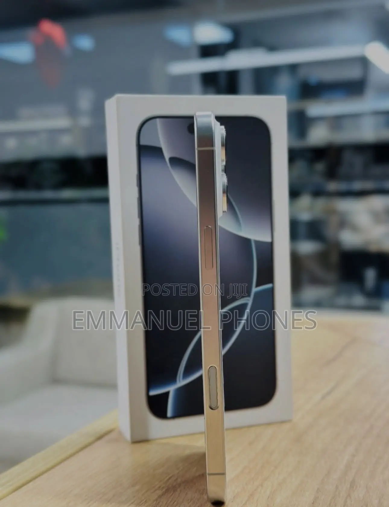 New Apple iPhone 16 Pro Max 1 TB Silver