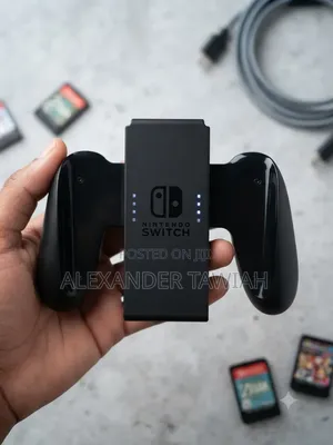 Nintendo Switch - Animal Crossing: New Horizons Edition