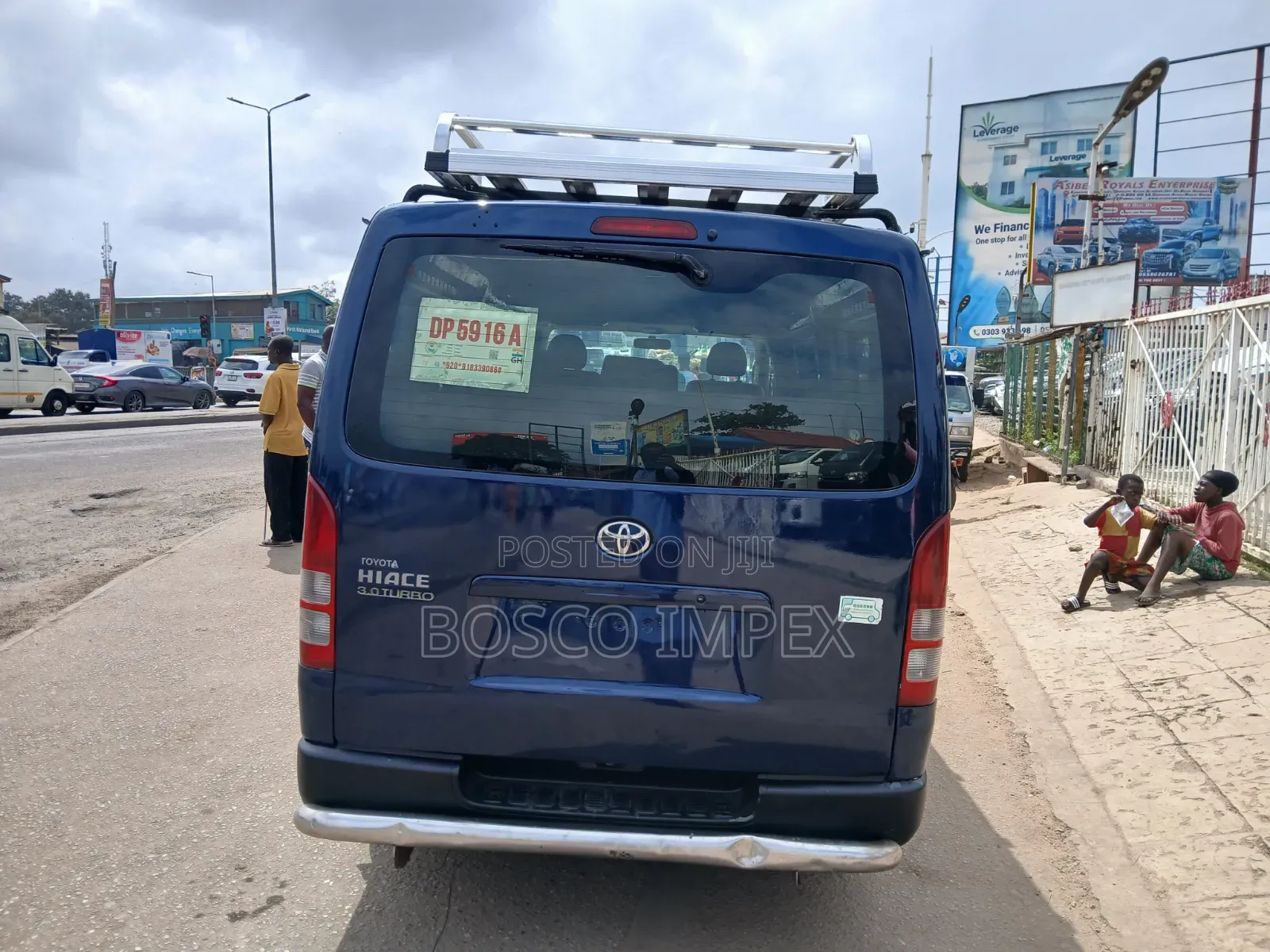 Toyota HiAce 2015 Blue
