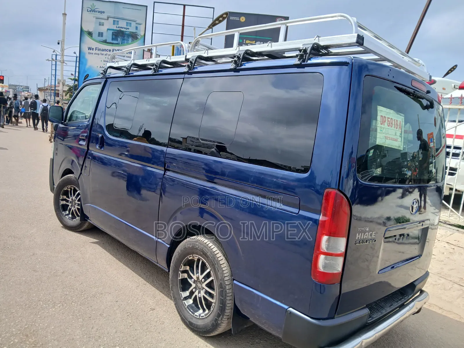 Toyota HiAce 2015 Blue