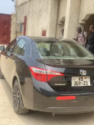 Toyota Corolla 2016 Black