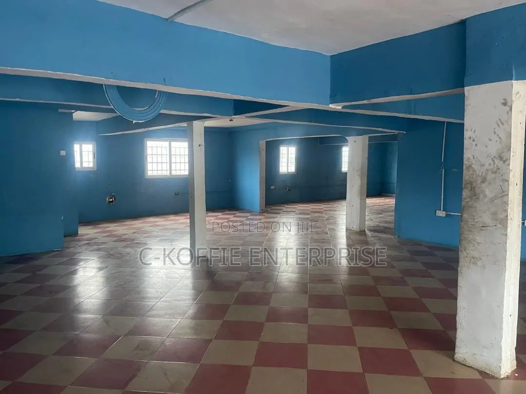 300 SQM WAREHOUSE/ SHOWROOM @ NORTH KANESHIE Industrial Area for Rent