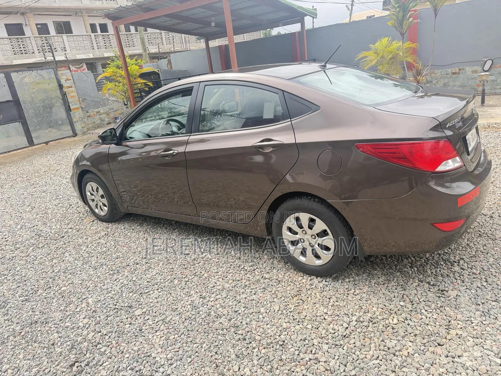 Hyundai Accent 2014 Brown
