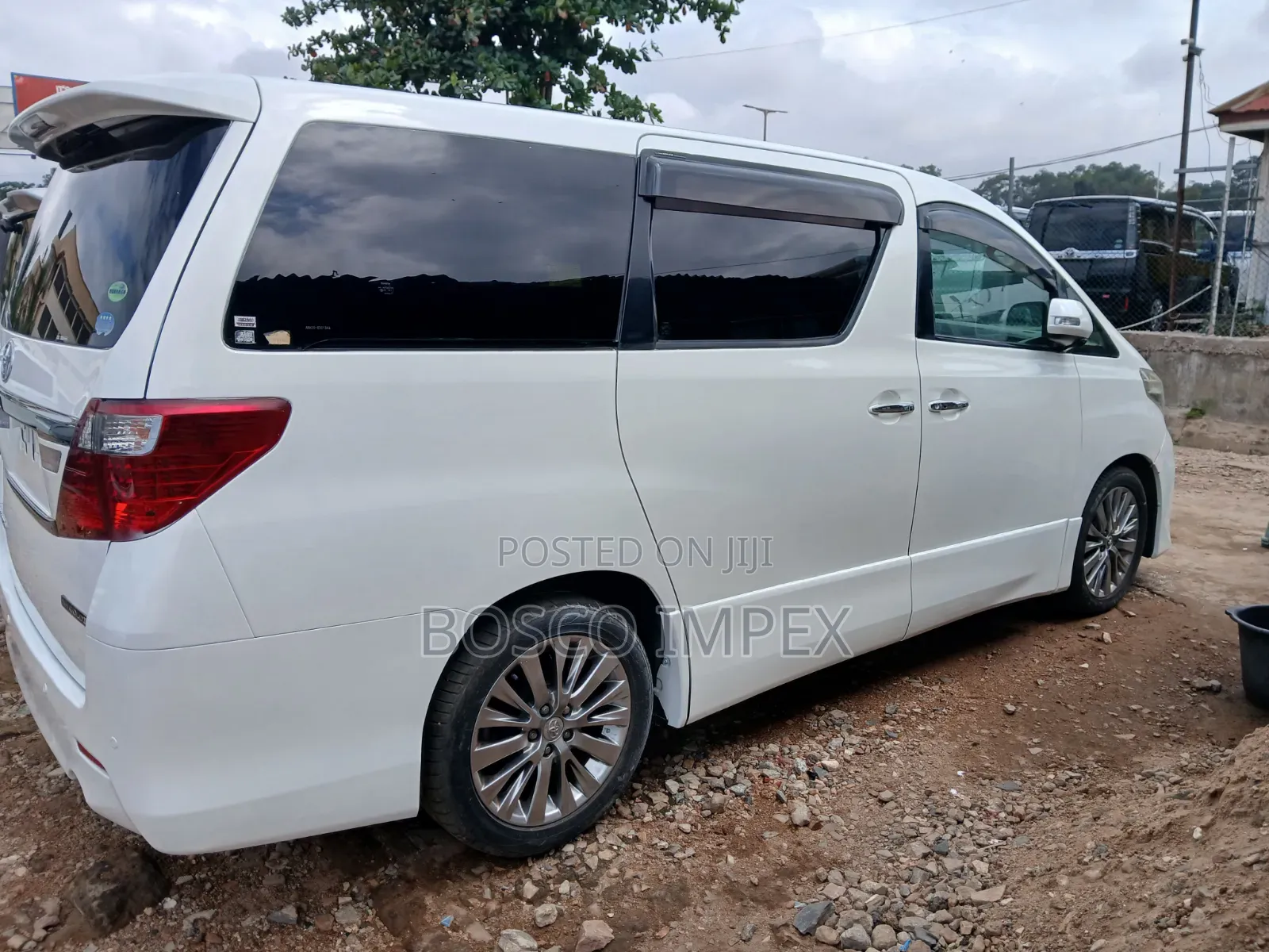 Toyota Alphard 2014 White