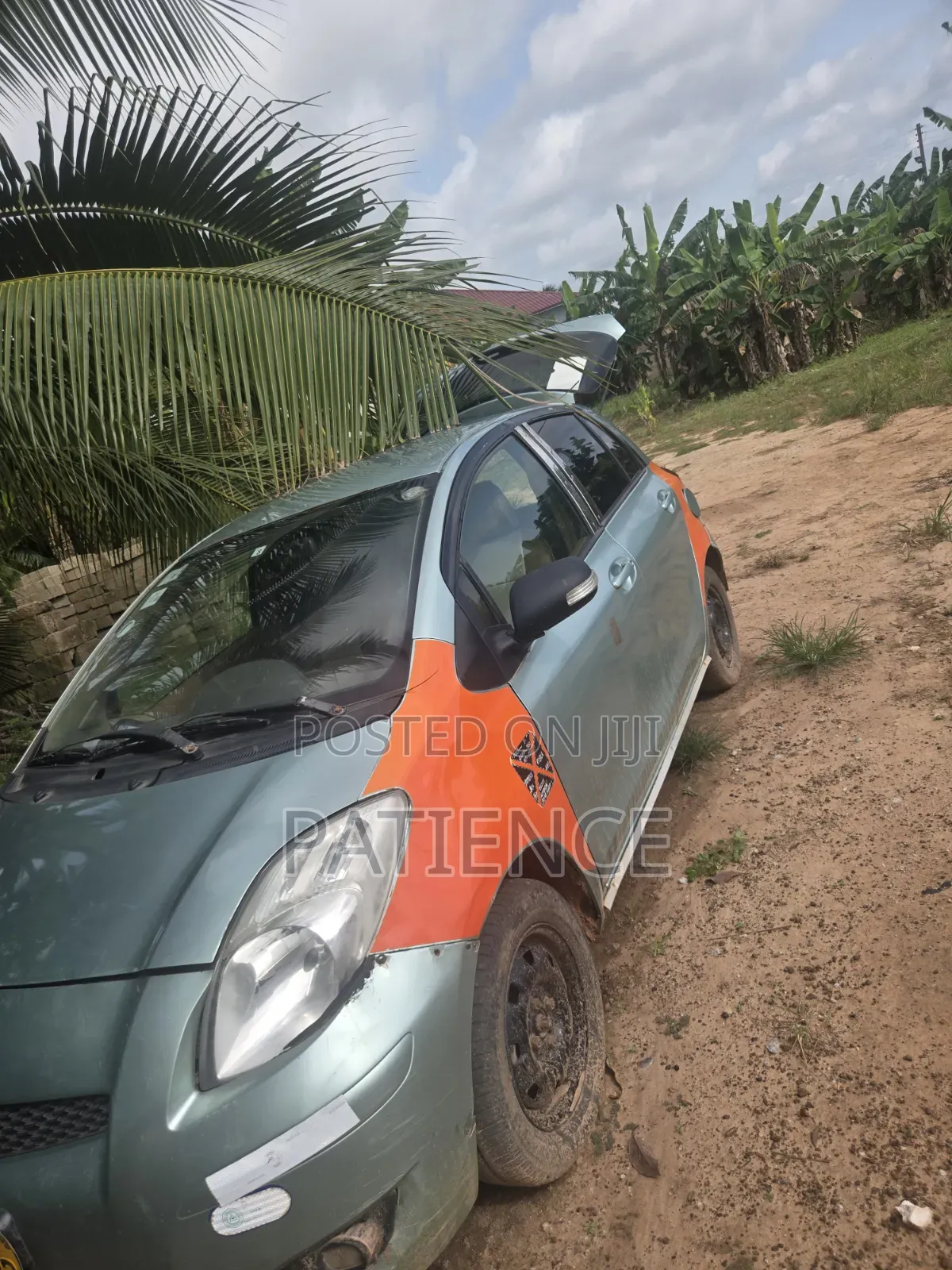 Toyota Vitz 2012 Green