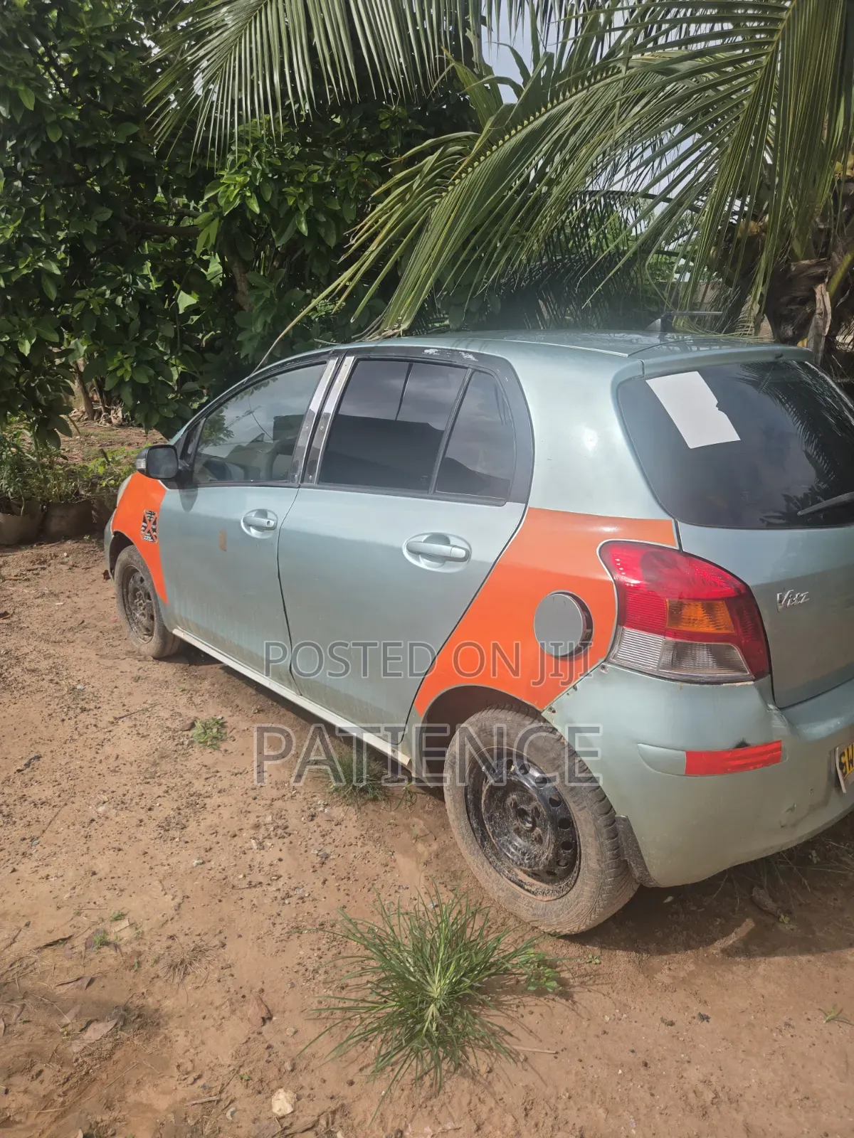 Toyota Vitz 2012 Green