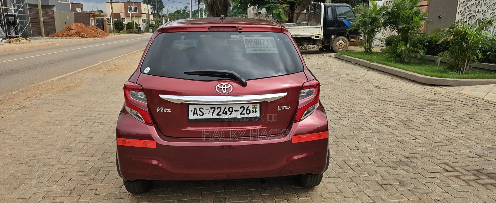 Toyota Vitz 2015 Brown