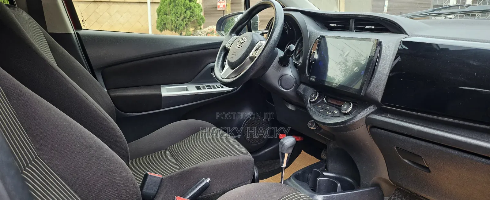 Toyota Vitz 2015 Brown