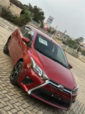 Toyota Yaris L Hatchback 5dr 2016 Red