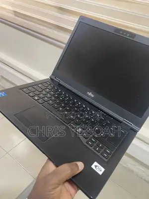 Laptop Fujitsu Lifebook E5410 8GB Intel Core i5 SSD 256GB