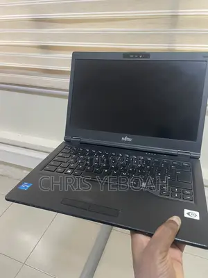Laptop Fujitsu Lifebook E5410 8GB Intel Core i5 SSD 256GB