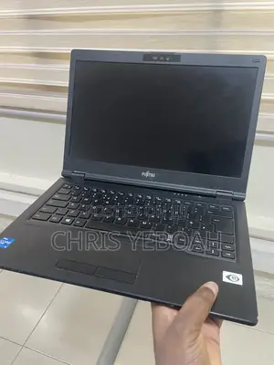 Laptop Fujitsu Lifebook E5410 8GB Intel Core i5 SSD 256GB