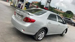 Toyota Corolla 2010 Silver