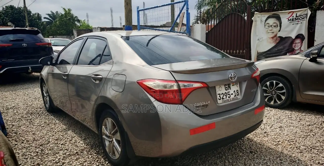 Toyota Corolla 2015 Silver