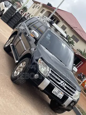 Mitsubishi Pajero 2011 Black