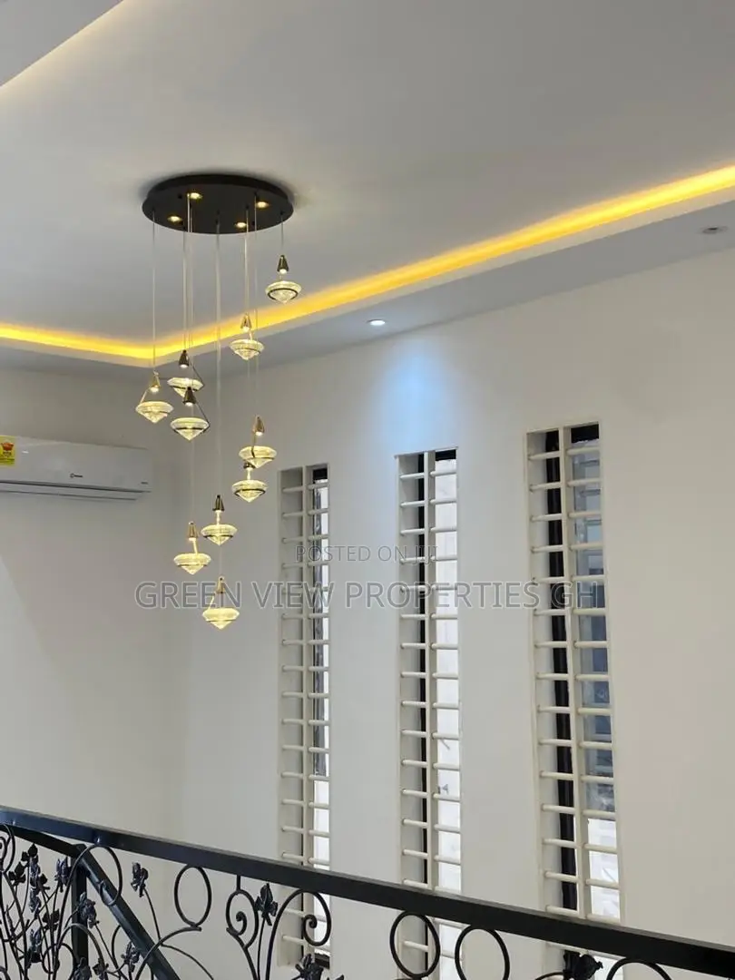 4bdrm Duplex in East Legon for sale