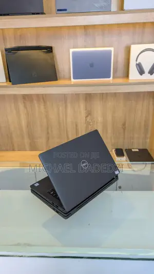 Laptop Dell Latitude 5300 8GB Intel Core i5 SSD 256GB