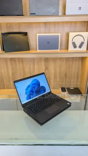 Laptop Dell Latitude 5300 8GB Intel Core i5 SSD 256GB