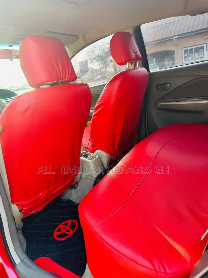 Toyota Belta 2009 Red