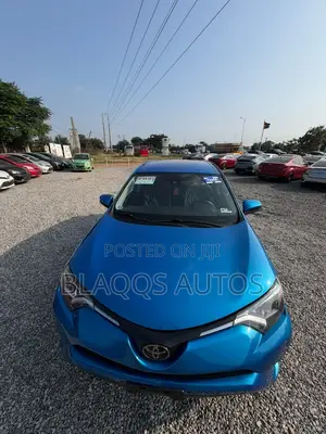 Toyota RAV4 2018 Blue