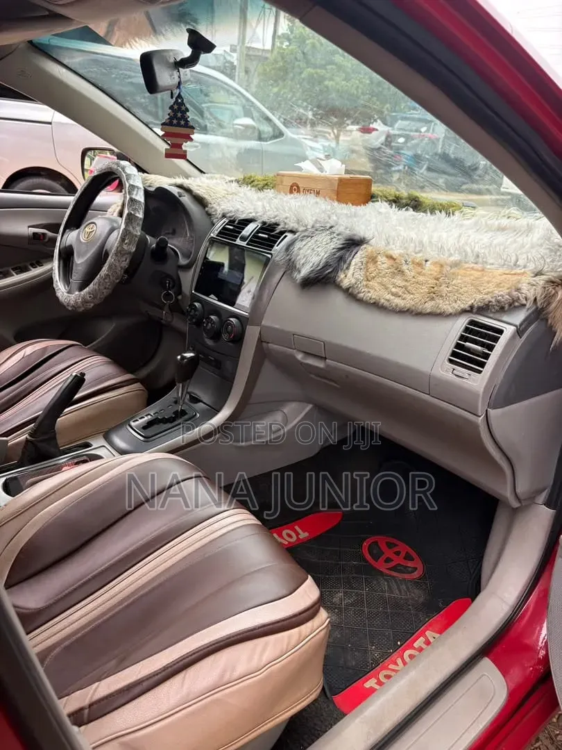 Toyota Corolla 2011 Red