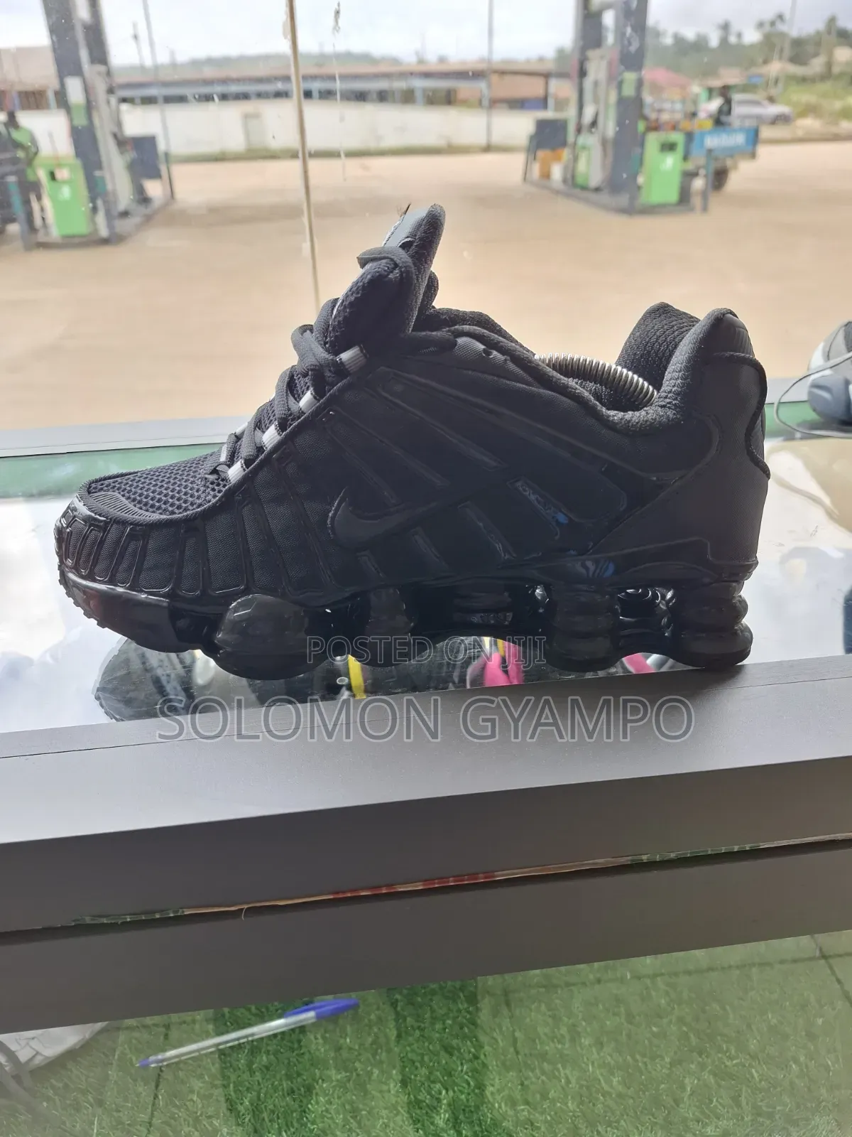 Brand New Nike Shox