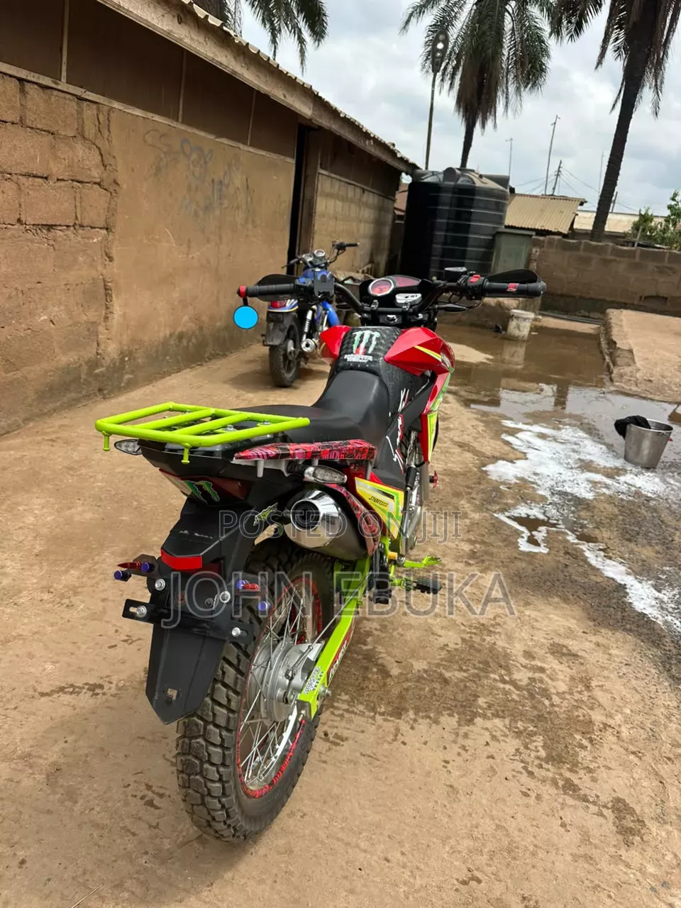Royal Racer 2026 Red